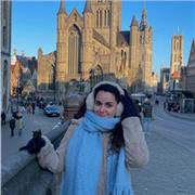 ¡Hola! Soy estudiante de Bioquímica y Biomedicina en la Universidad de Valencia y doy clases de refuerzo en Biología :)